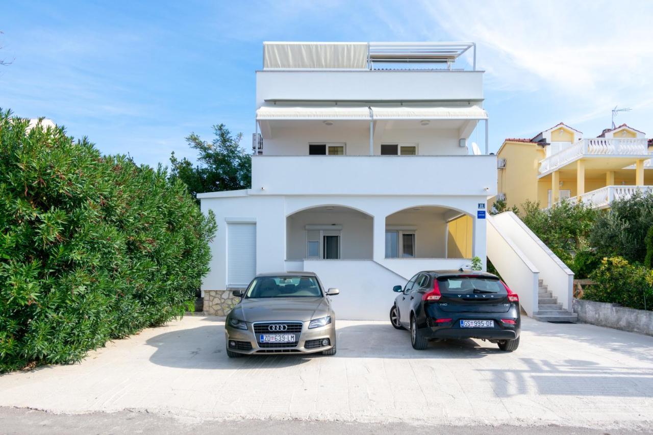 Apartments By The Sea Mandre, Pag - 4093 Kolan Eksteriør bilde