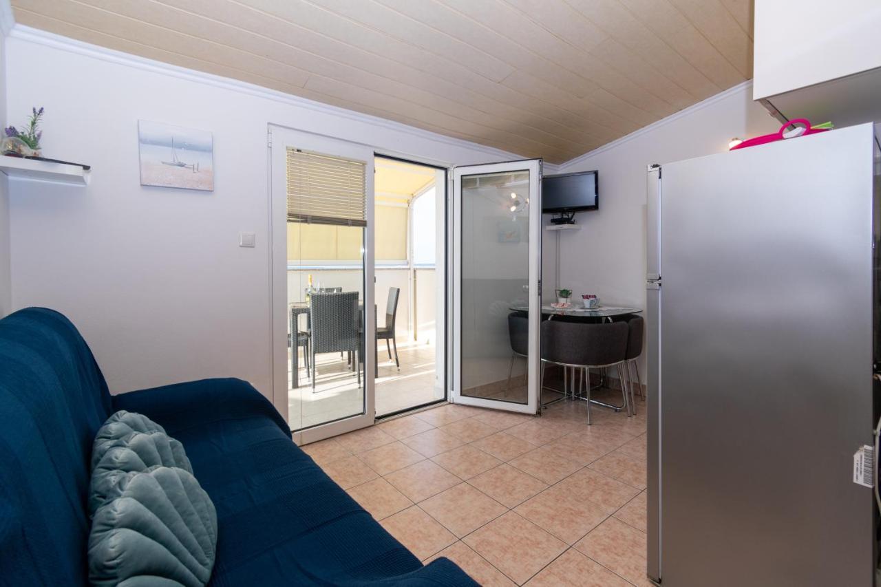 Apartments By The Sea Mandre, Pag - 4093 Kolan Eksteriør bilde