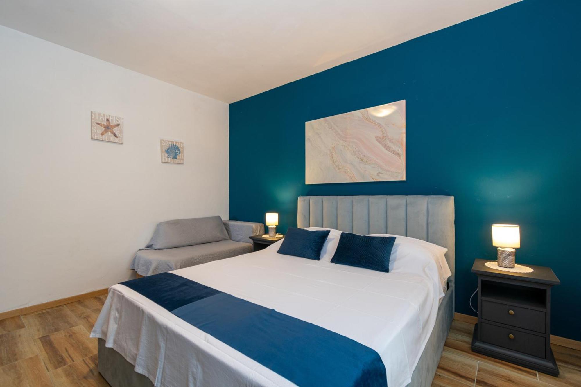 Apartments By The Sea Mandre, Pag - 4093 Kolan Rom bilde